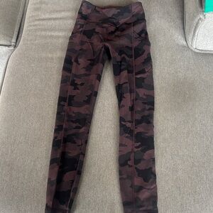 Lululemon Athletica Black and Brown Camouflage Leggings